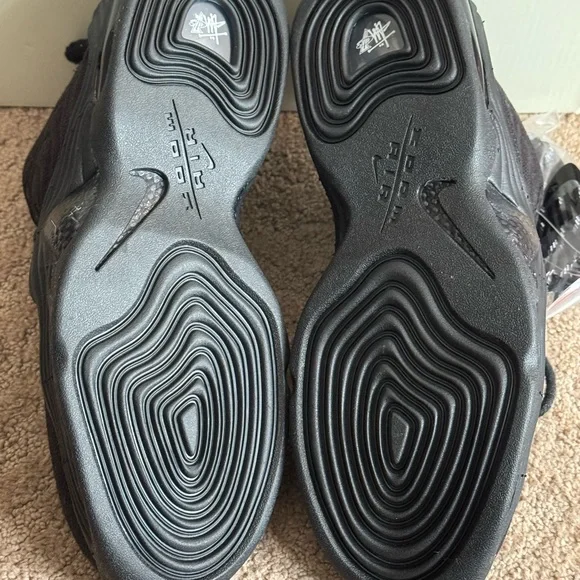 Stussy Men's Black High-Top Sneakers - Picture 5 of 7